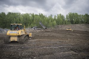 dépôts de sols dans une carrière